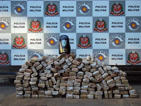 Droga estava escondida em fundo falso de Saveiro e seria entregue na cidade de Lins (SP)Foto: Ata News