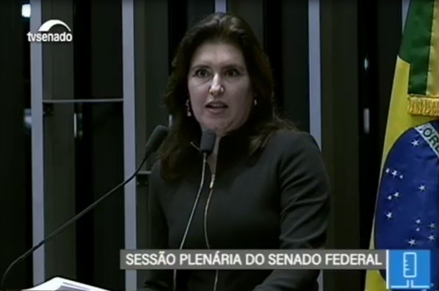 Simone Tebet defendeu o adiamento em respeito à Constituição 