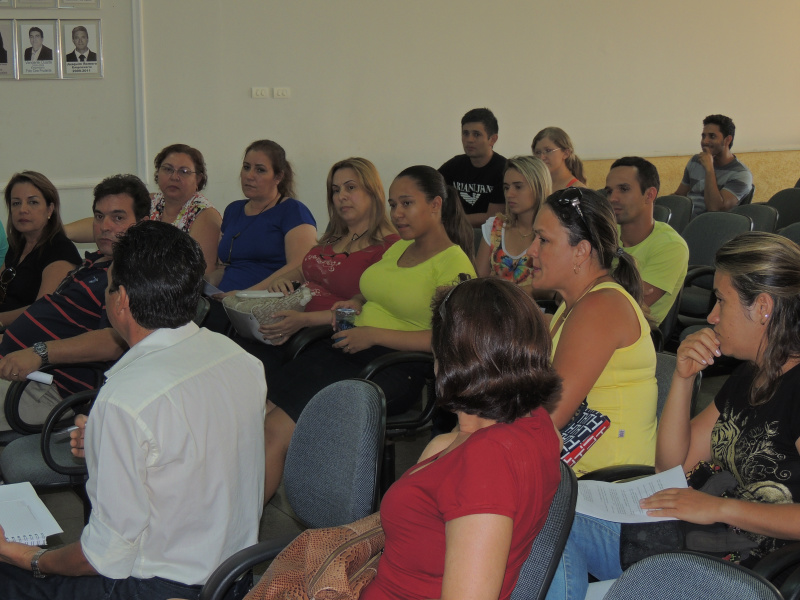 Reunião desta terça-feira, mobilizou empresários para irem a prefeitura na manhã de hoje, mas os comerciantes não gostaram da resposta na reunião com a prefeita.Foto: Rádio Caçula