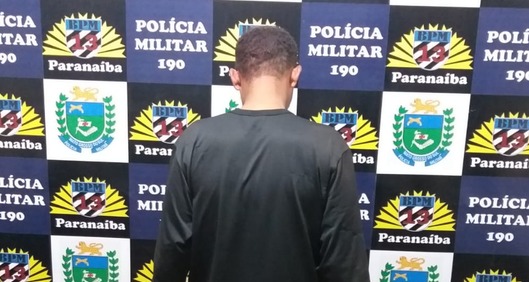 Homem de 39 anos preso pela PM em Paranaíba (MS). Foto: CPA-2