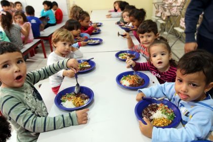 Todos os alunos matriculados na REME vão receber “Kit Alimentação” da Prefeitura de Três Lagoas. Foto: Assessoria de Comunicação da Prefeitura de TL