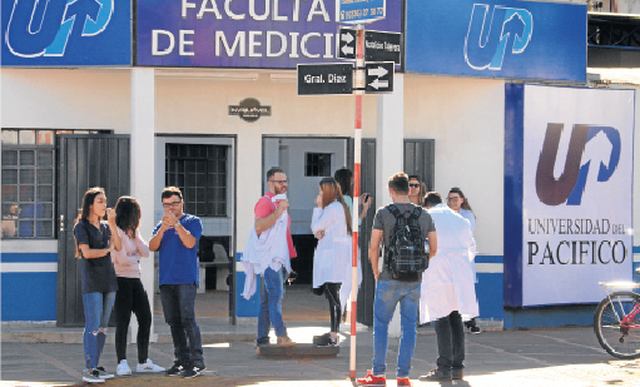 Alunos de Medicina no Paraguai relatam que o curso no país vizinho é mais acessível, tanto em relação ao custo quanto à forma de ingresso, que é menos burocrática do que no Brasil - Foto: Gerson Oliveira/Correio do Estado