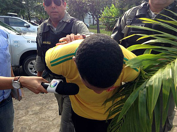 Foto: Débora Soares / G1Suspeito de envolvimento com morte de torcedor prestou depoimento no DHPP