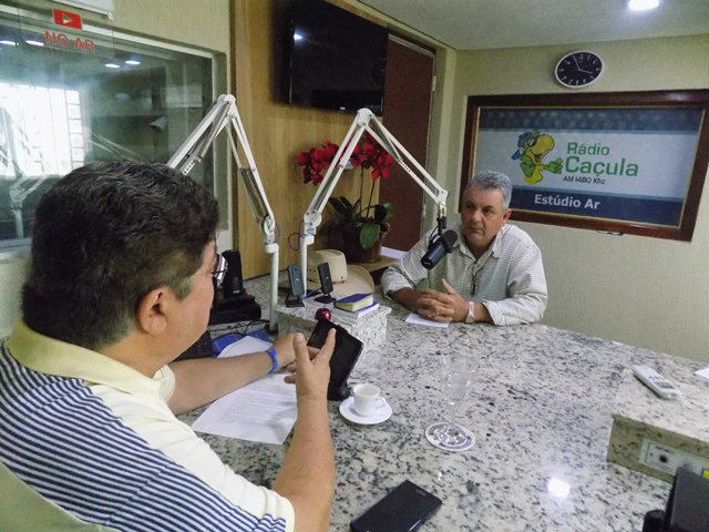 O Deputado Estadual Angelo Guerreiro esteve nos estúdios da Rádio Caçula. 