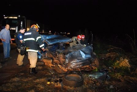 Condutor da carreta, tentou desviar e evitar a colisão, mas não conseguindo evitar o acidente. (Foto: Da Hora Bataguassu)