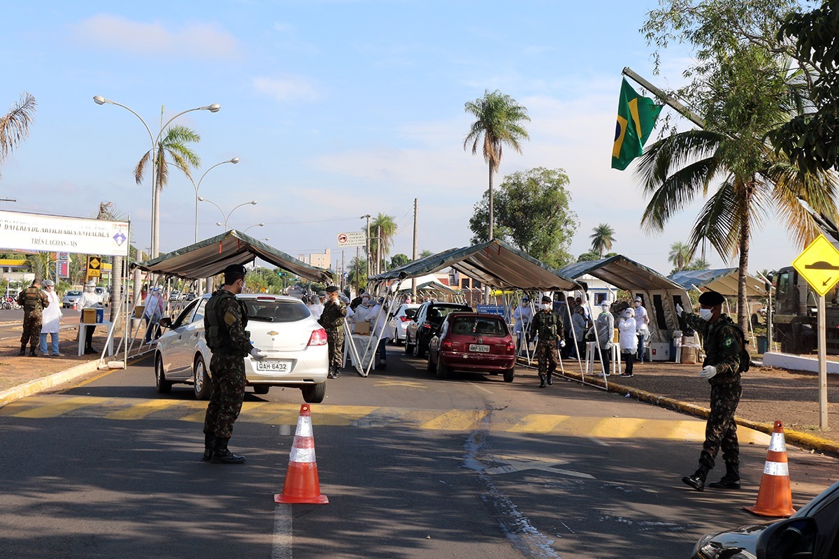 Drive-Thru em Três Lagoas (MS) imuniza mais de 5.600 pessoas contra Influenza A. Foto: Ass. Comunicação da Prefeitura de Três Lagoas