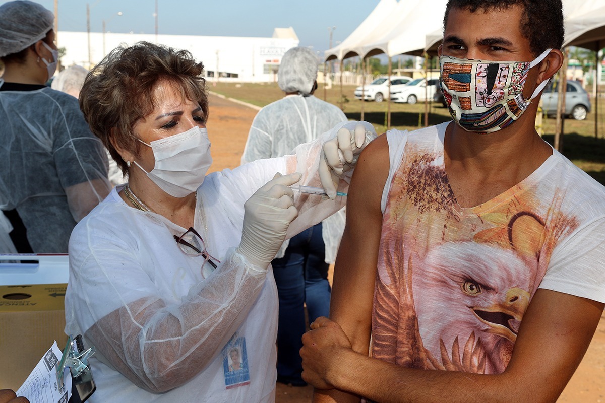 Drive-Thru em Três Lagoas (MS) imuniza mais de 5.600 pessoas contra Influenza A. Foto: Ass. Comunicação da Prefeitura de Três Lagoas