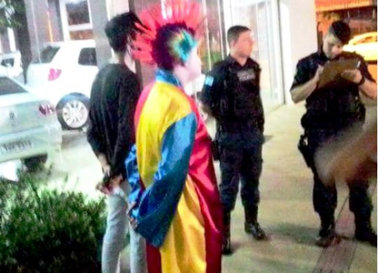 Em depoimento a polícia, o rapaz justificou que estava indo a pé a uma festa (Foto: Tá Na Mídia Naviraí)
