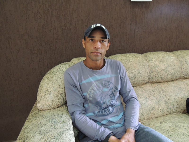 Fabiano pede ajuda financeira para a população.Foto: Rádio Caçula