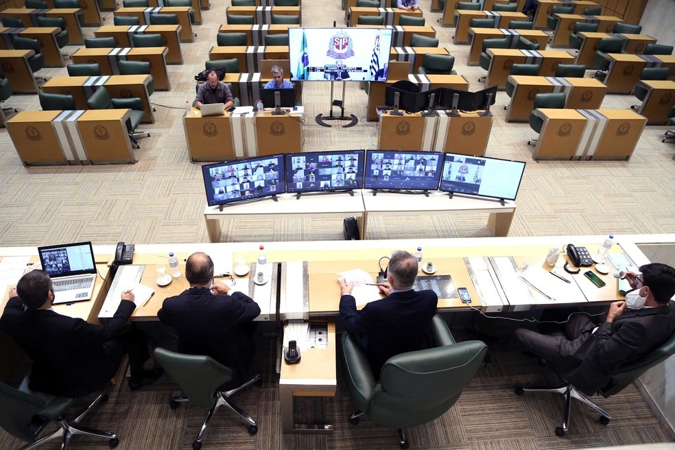 Alesp aprova antecipação do feriado de 9 de julho para esta segunda-feira em SP — Foto: G1