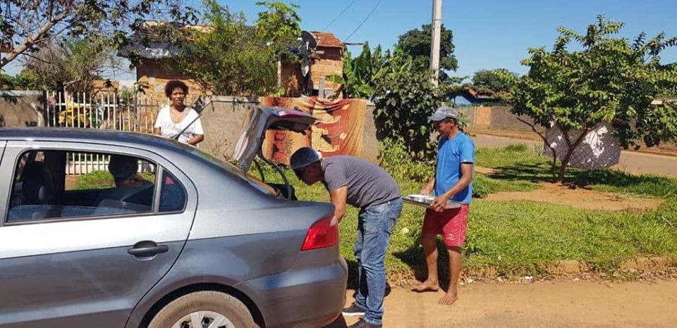 Quatro amigos se reúnem e criam a Marmita Solidária em Três Lagoas. Foto: Arquivo Pessoal