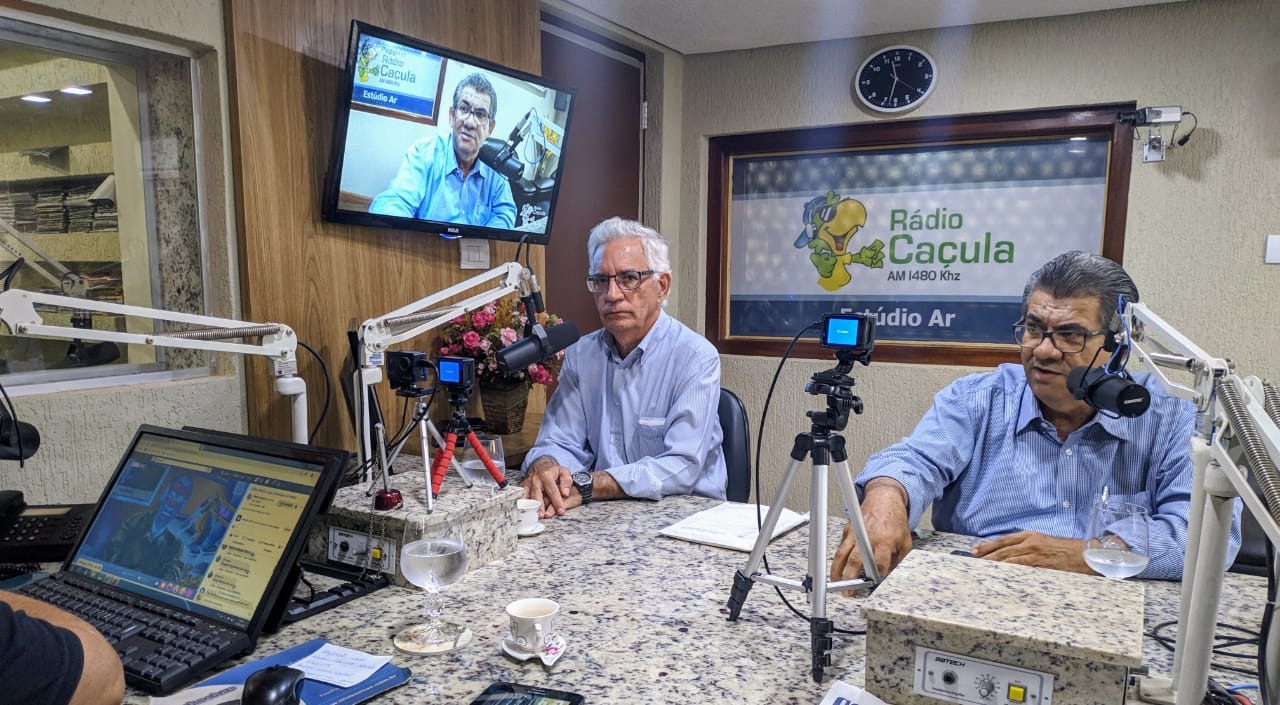 Durante o Programa Linha Direta com a Notícia, os presidentes dos sindicatos patronal e dos empregados do comércio Sueide Torres e Eurides de Freitas afirmaram que vão à Capital conhecer da Superitendência do Ministério do Trabalho os motivod fo fechamento da agência em Três Lagoas (MS). Foto: Rodrigo de Freitas.