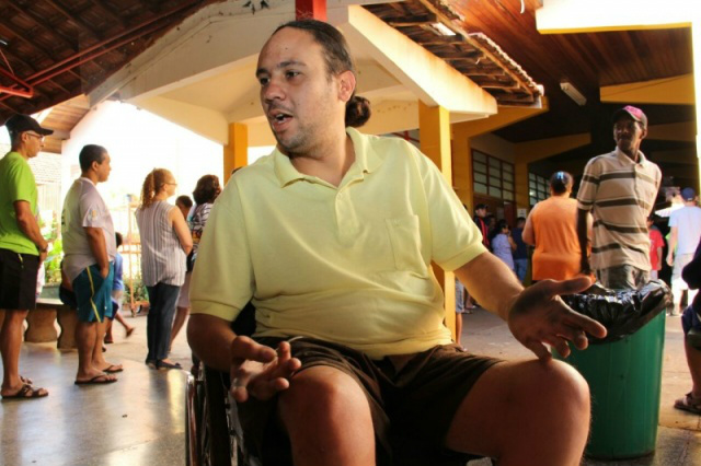 Gilberto reclamou da falta de políticas públicas que garantam acessibilidade para portadores de deficiência