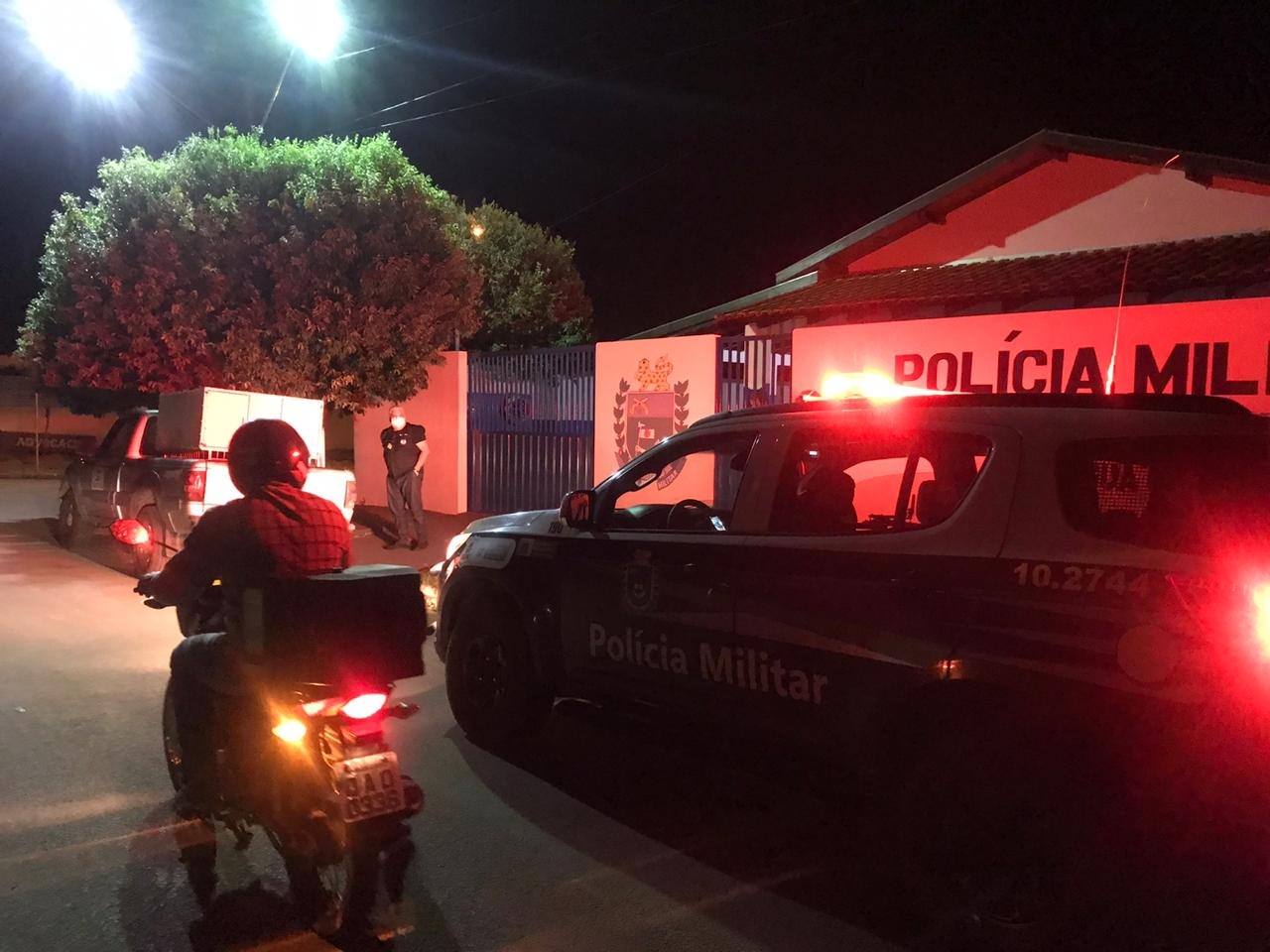 Rondas de fiscalização no período do toque de recolher em Água Clara. Foto: Polícia Militar.