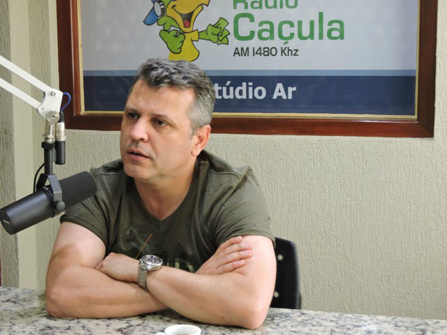 O Promotor Dr. Fernando Lanza falou sobre as diárias utilizadas pelos vereadores da cidade no programa Linha Direta com a Notícia. Foto: Kozara
