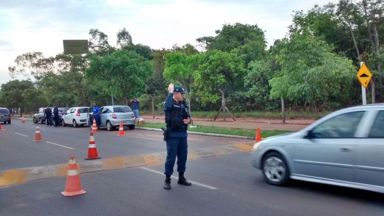 Objetivo destas operações é coibir as infrações de trânsito que frequentemente geram acidentes. (Foto: Dayane Milani / Caçula FM)