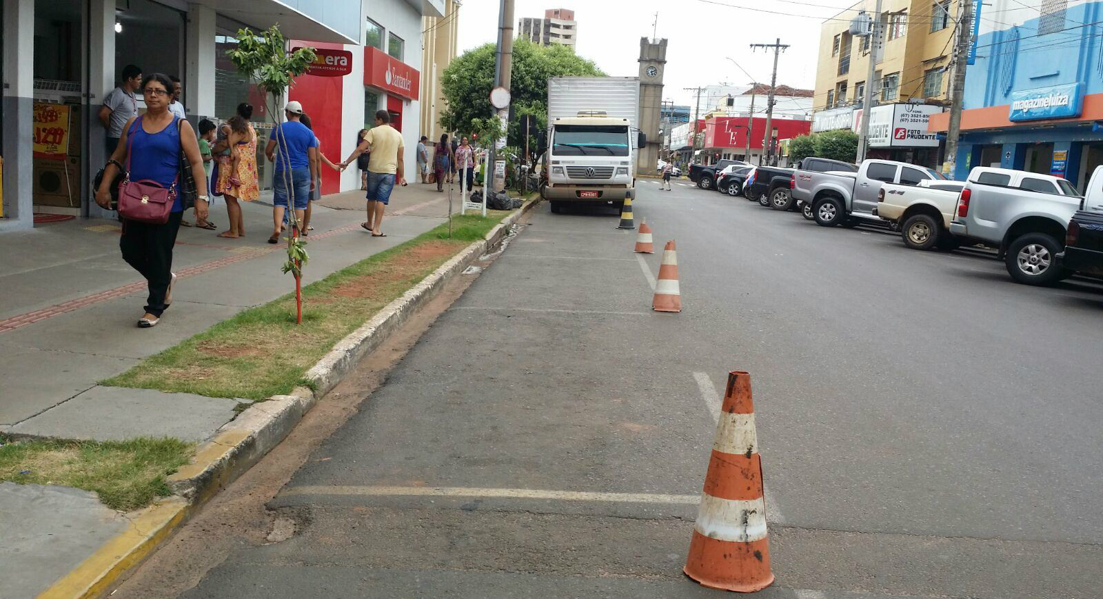 Local interditado irregularmente durante o dia para estacionamento irregular
