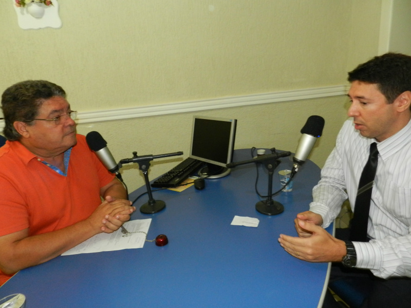 O Juiz da 1° Vara Trabalhista Marcelo Barufi conversou sobre o trabalho do TRT em Três Lagoas.Foto: Rádio caçula