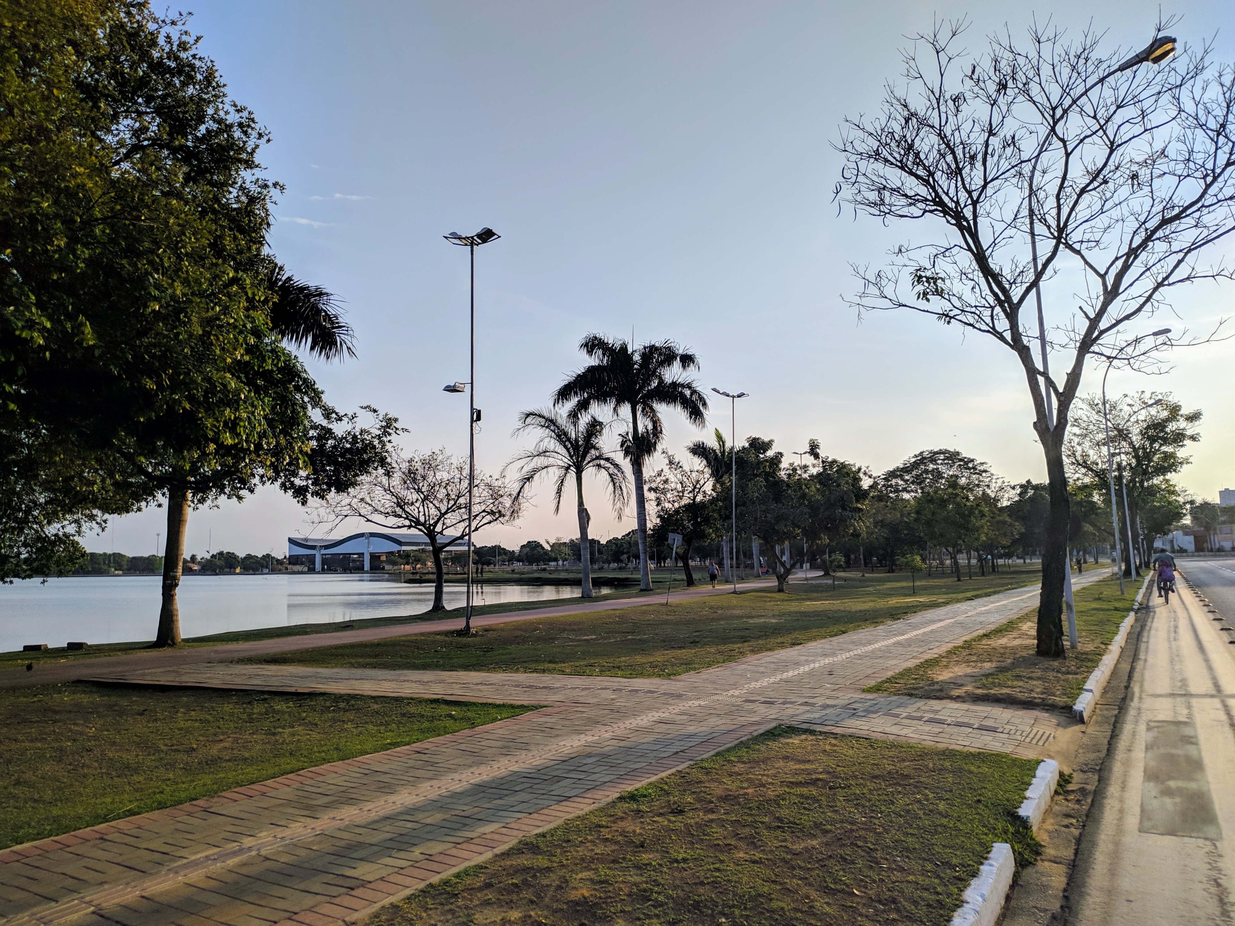 O céu predominantemente aberto na manhã desta quinta-feira (5). Foto: Rodrigo de Freitas/Rádio Caçula
