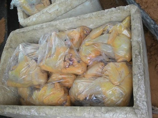 Frangos eram comercializados em Irapuru (Foto: Cedida/Polícia Militar)