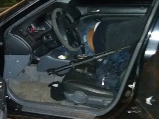 Durante perseguição, dois suspeitos foram atingidos (Foto: Arquivo Pessoal)