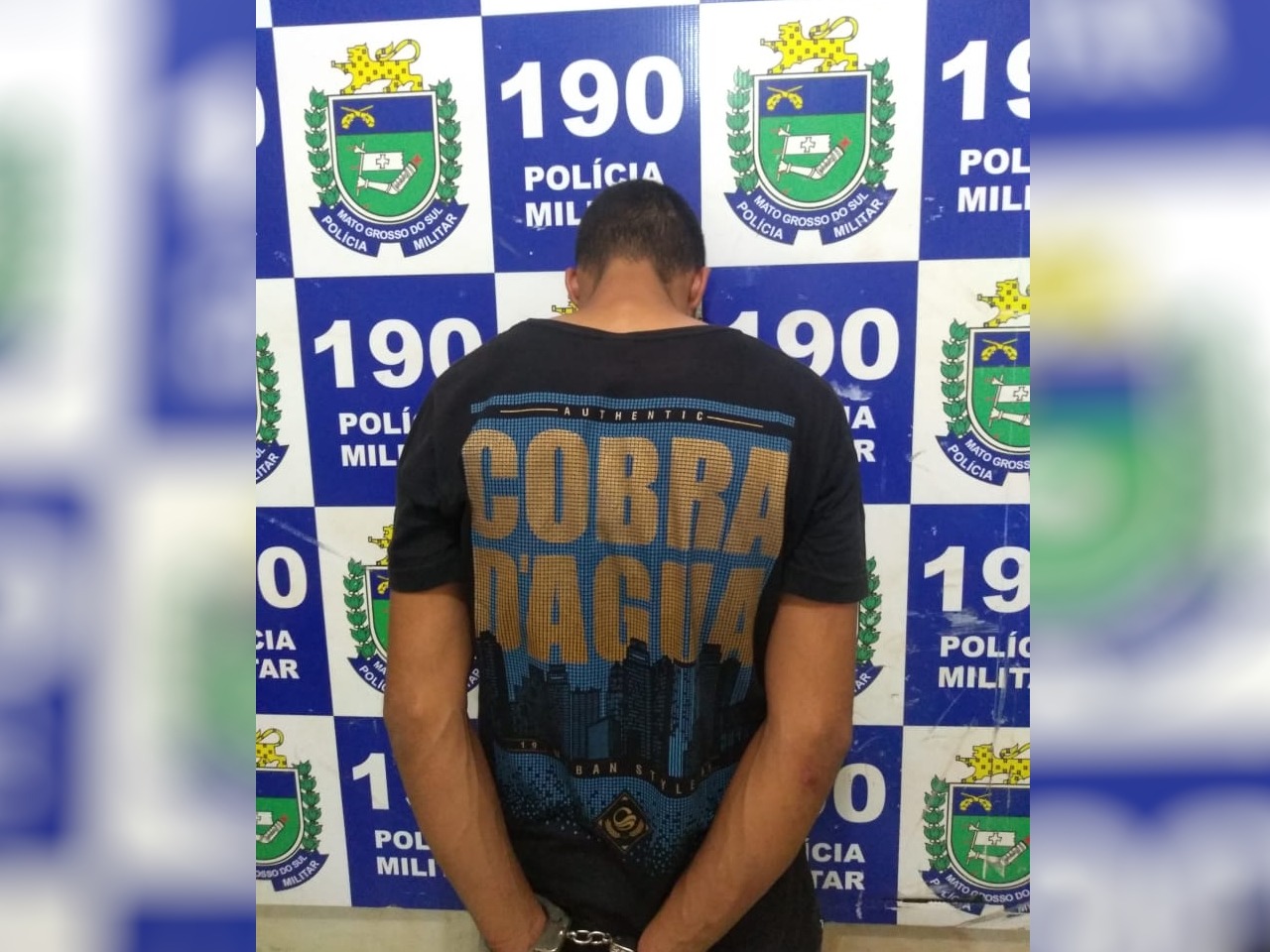 R.V.P.A. foi preso após persistir em levar a vitima consigo em lanchonete do Centro. Foto: Policia Militar