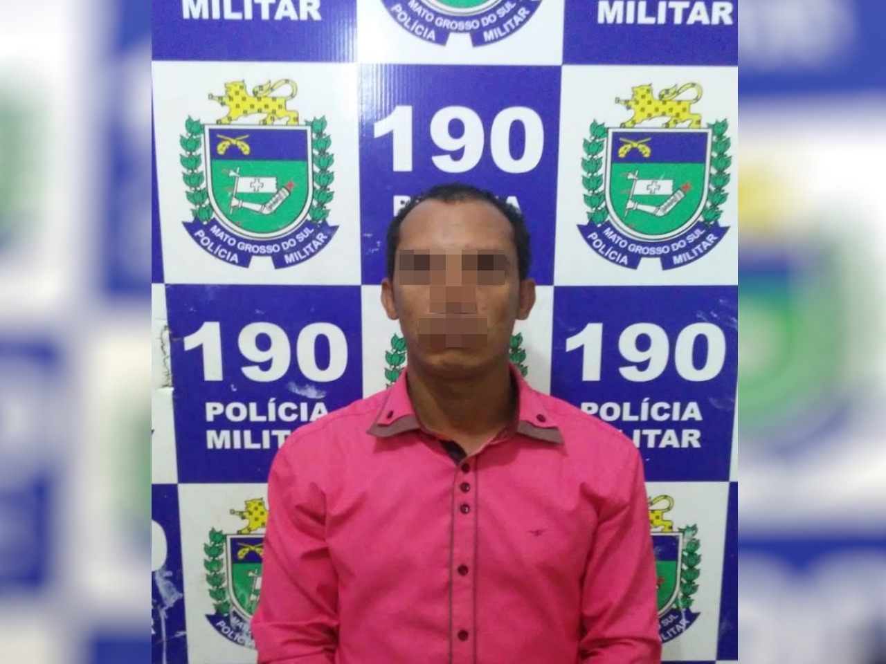 Conhecido pela alcunha de “Hulk”, A.R.O. de 30 anos, foi preso em cumprimento à um mandado jurídico de prisão expedido pela 3ª Vara Criminal de Três Lagoas (MS). Foto: 2º BPM