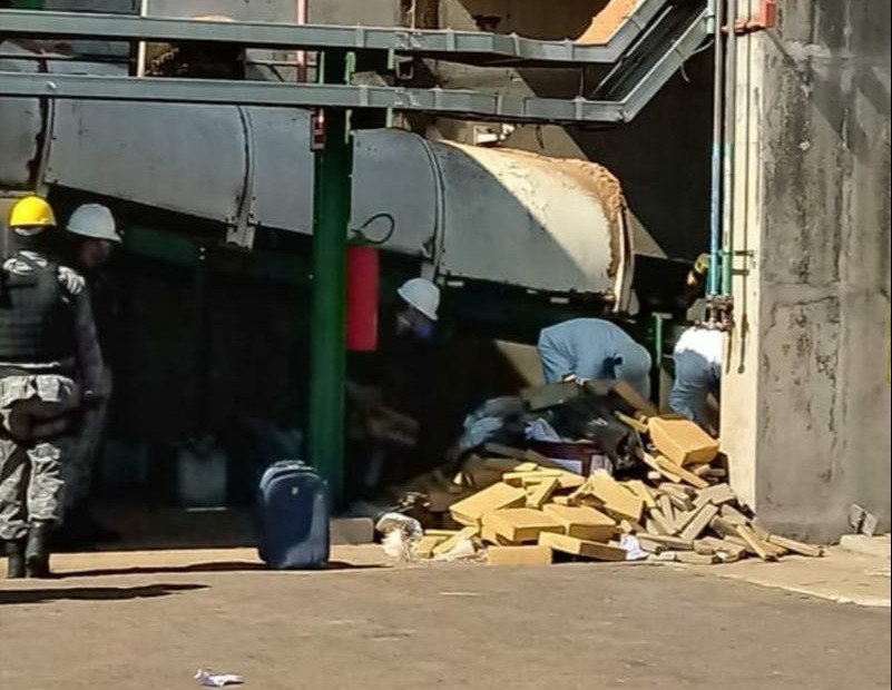 Polícia Civil de Três Lagoas incinera 3,6 toneladas de drogas. Foto: PM