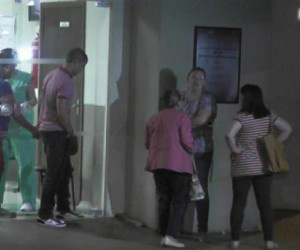 Pacientes, médicos e enfermeiros estão trancados dentro do local. (Foto: cgn)