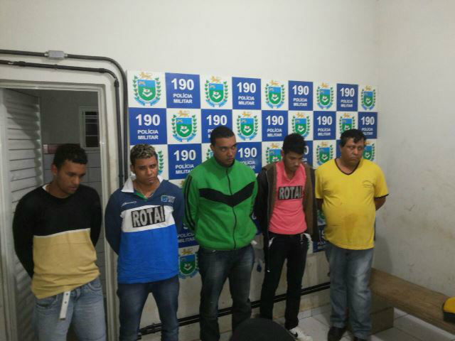 João Paulo Nogueira de Lima (18), Augusto Sinei Rodrigues Pereira (23) , Olavo Gaspar Fructuozo Galli (24) Jhonathan Medrado da Silva (20) Douglas Conrrado da Silva (40) Foto: Rádio Caçula