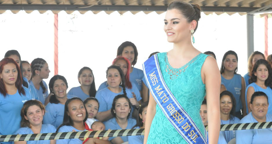 Miss Mato Grosso do Sul, Erika Cristina, disse que concurso eleva autoestima. (Foto: Luciano Muta)