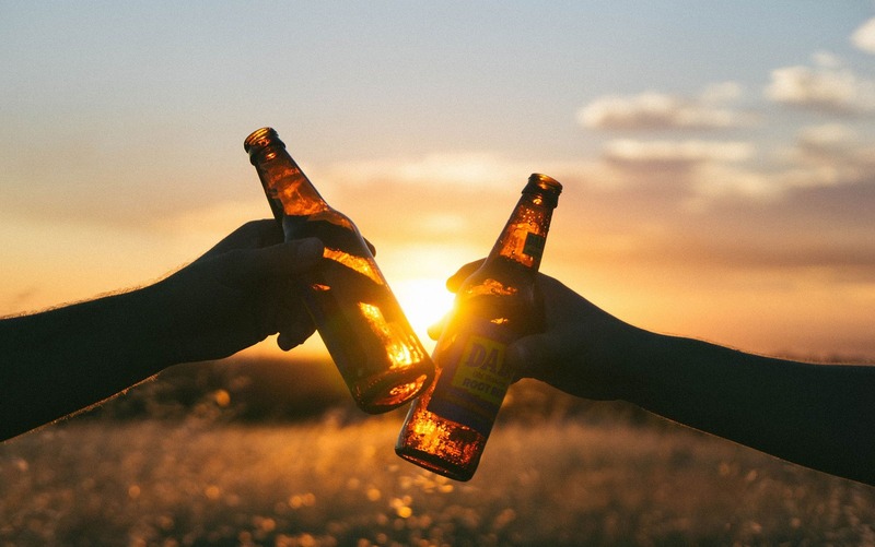 As projeções sindicam que o fornecimento de cerveja em todo o mundo deve reduzir em cerca de 16%. Segundo os pesquisadores, isto equivaleria a todo o consumo de cerveja dos Estados Unidos — Foto: Free-Photos/Creative Commons