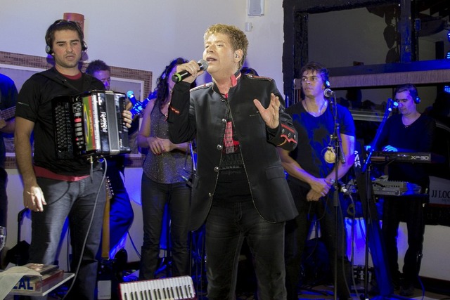 Roberto Leal em show recente no interior de São Paulo — Foto: Divulgação