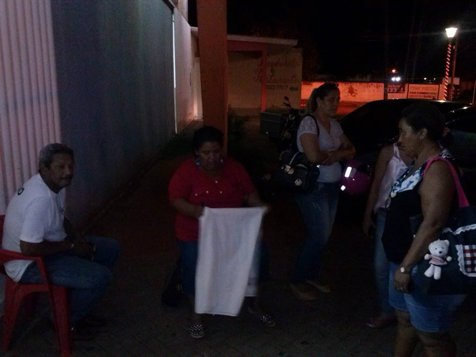 Equipes de reportagem foram empenhadas para acompanhar o caso nesta noite