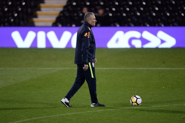 Tite terá todos os seus titulares em campo na terça (Foto: Pedro Martins/MoWA Press)