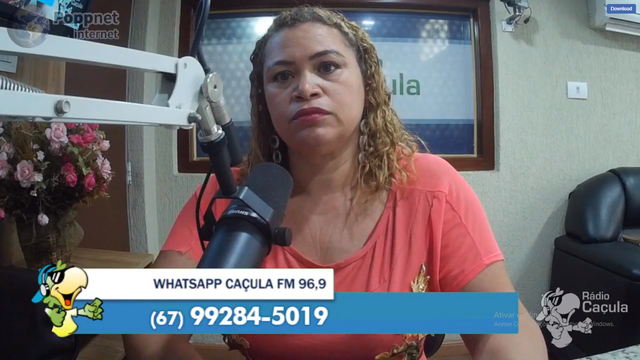 A líder do Movimento Social Mães Unidas Angelita relatou no Programa Toninha Campos para rebater os apontamentos feitos pelo vereador Renée Venâncio durante a tribuna livre no último dia 10 de setembro. Foto: Rádio Caçula.