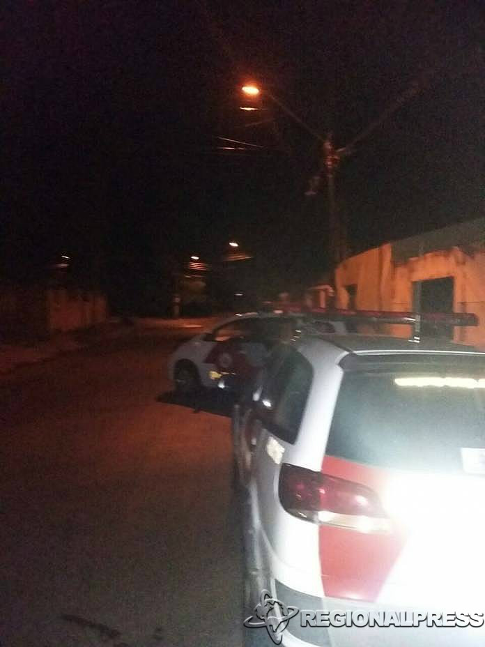 Viaturas no local da briga, no bairro Esplanada, em Araçatuba (Foto: RegionalPress)