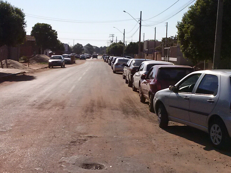 Filas enormes foram formadas no departamento