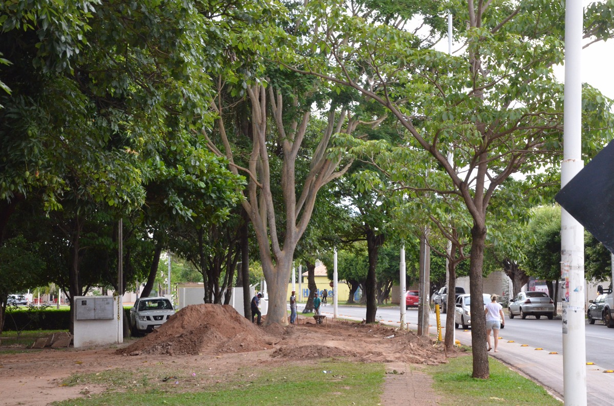 Obra é continuação do calçamento existente na circular da Lagoa Maior que inicia em frente ao Centro Poliesportivo. (Foto: Assessoria de Comunicação)