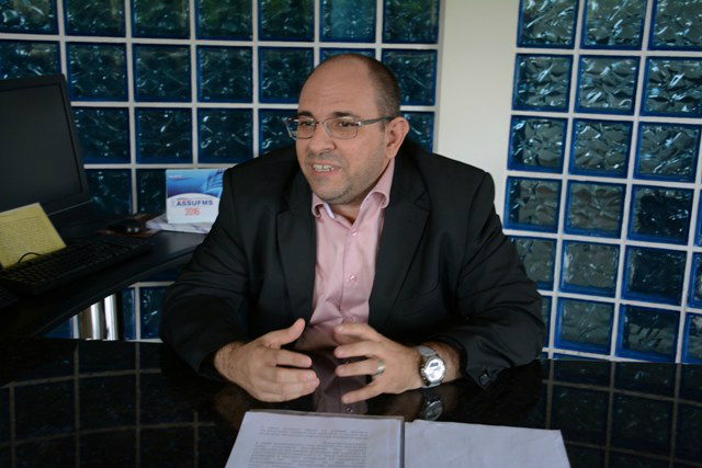 Turine é novo reitor da UFMS - Foto: Paulo Ribas/Correio do Estado.