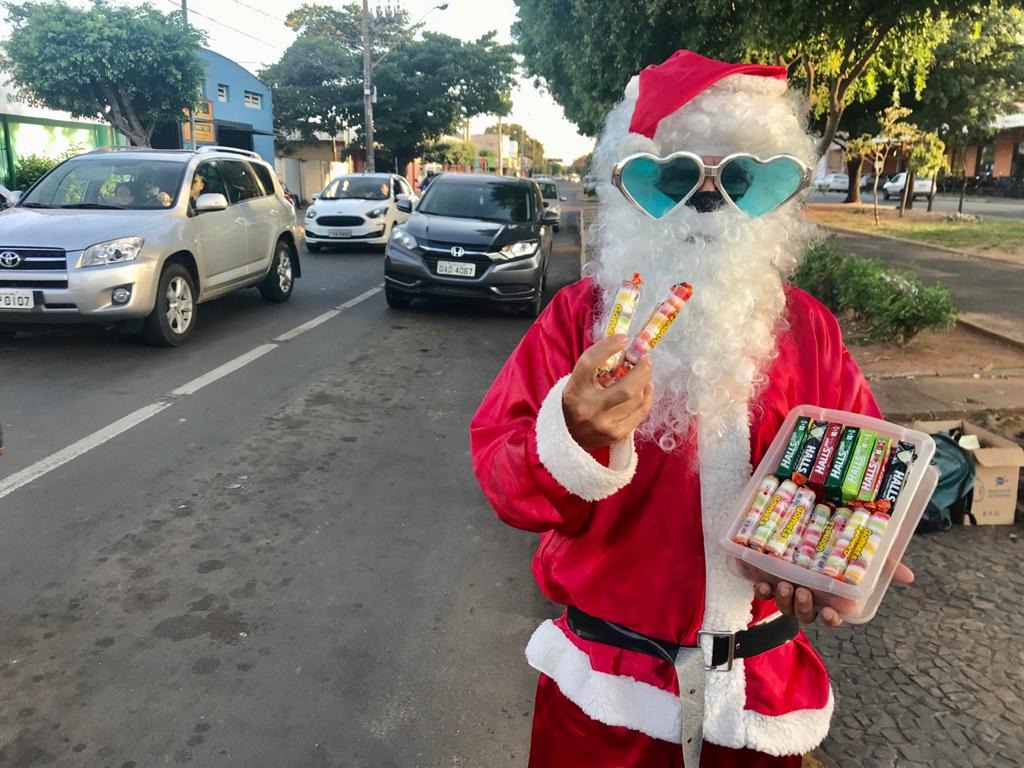 Marciano Costa Lima term 42 anos e há 13 anos reside em Três Lagoas (MS). Com o cenário da pandemia, Marciano se viu desempregado e com uma família de quatro pessoas para sustentar. Foto: Marco Campos/Rádio Caçula.