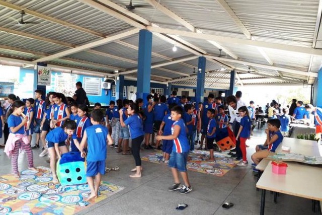 Alunos da Escola “Olyntho Mancini” aderiram à mensagem da Promoção da Saúde. Foto: Reprodução.