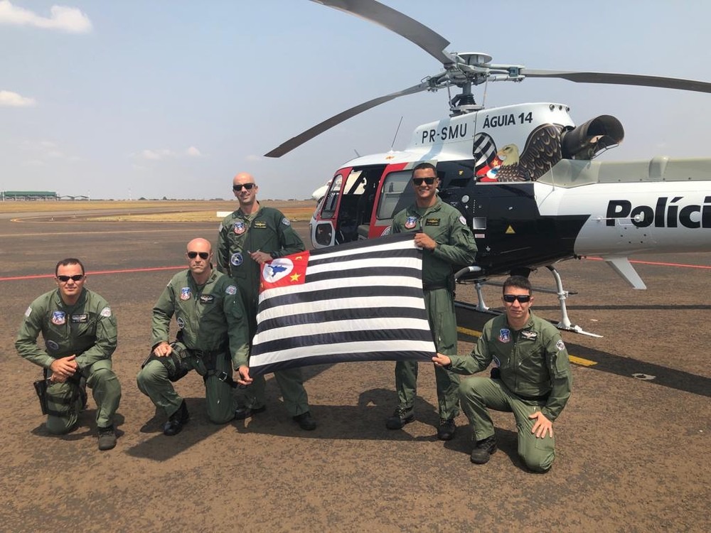 Equipe da PM de São Paulo embarcando para ajudar no combate aos incêndios em MS — Foto: PMSP/Divulgação