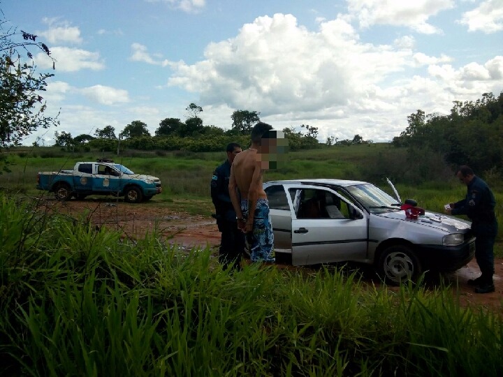 Autores foram encaminhados para a delegacia de Polícia Civil de Água Clara. (Foto: Divulgação/PM)