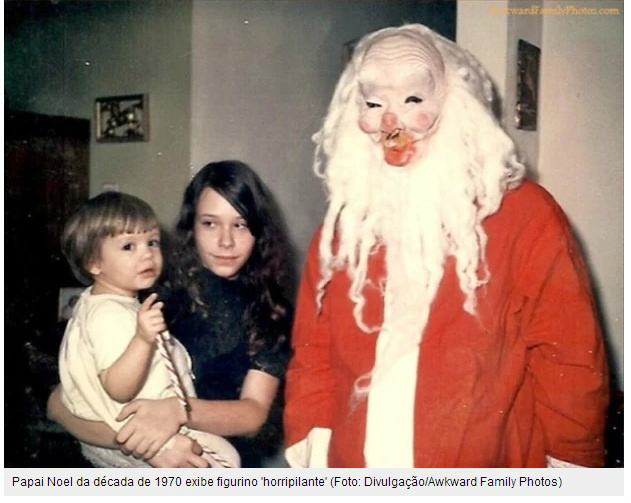 Papai Noel da década de 1970 exibe figurino 'horripilante' (Foto: Divulgação/Awkward Family Photos)