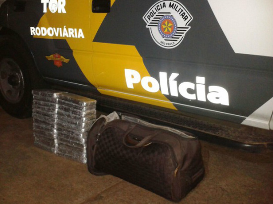 Tabletes de maconha totalizaram 18,810 quilos (Foto: Polícia Rodoviária/Divulgação)