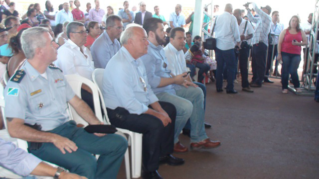 No fundo, vereadores de oposição fora da proteção das tendas