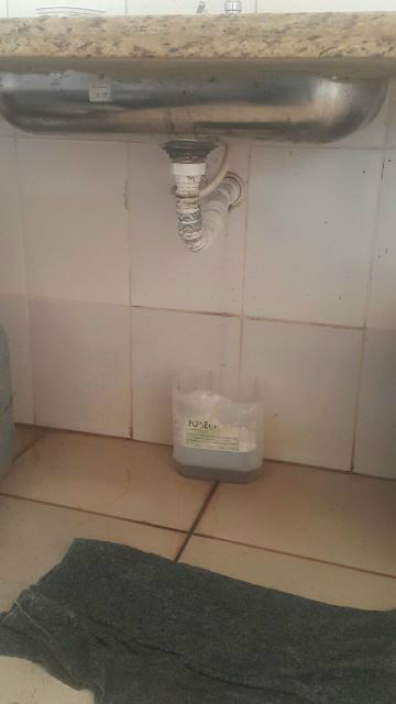Devido a falta de manutenção, improvisos são necessários