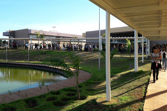 O Instituto Federal de Mato Grosso do Sul (IFMS) realizou neste domingo, 20, o Exame de Seleção 2017, processo seletivo para ingresso nas 1,6 mil vagas ofertadas em cursos técnicos integrados da instituição.