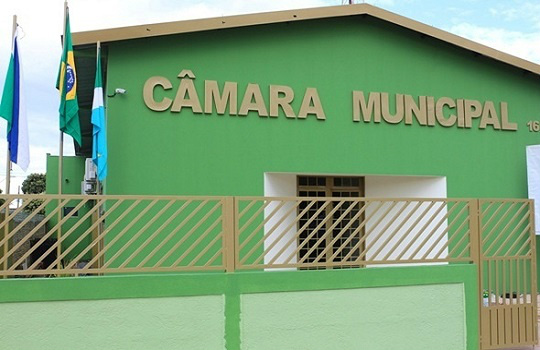 Prédio da Câmara passou a ser na cor verde. Foto: Correio do Estado